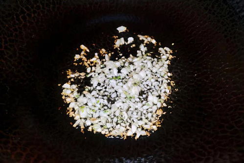 媳婦最近迷上吃它,5分鐘上桌,簡(jiǎn)單又營(yíng)養(yǎng),每次這么做都吃一盤